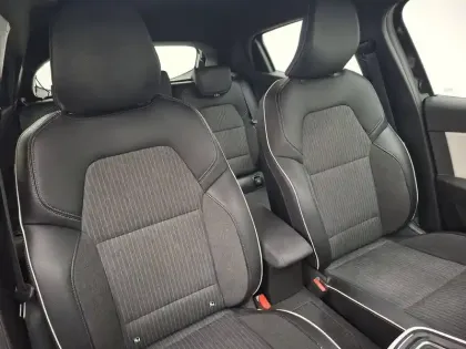 Photo 27 Renault Clio Gén. V (BJA) Ph1 Intens 5