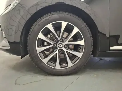 Photo 16 Renault Clio Gén. V (BJA) Ph1 Intens 5