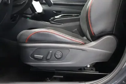 Photo 77 Hyundai Tucson  1.6 CRDi 136 Hybrid 48V DCT-7