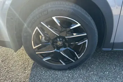 Photo 19 Peugeot 5008  Hybrid 145 e-DCS6