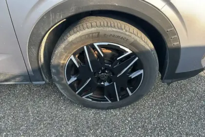 Photo 42 Peugeot 5008  Hybrid 145 e-DCS6