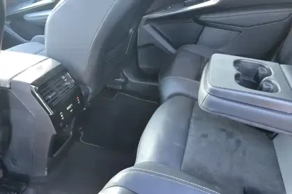 Photo 27 Peugeot 5008  Hybrid 145 e-DCS6