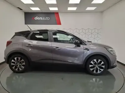 Photo 14 Renault Captur  E-Tech full hybrid 145