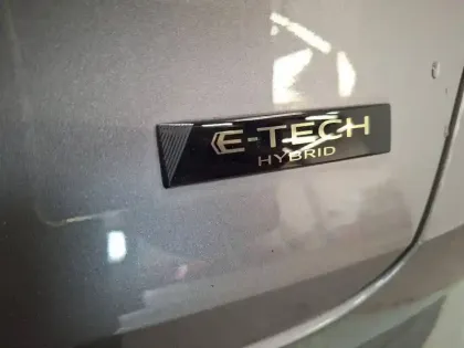 Photo 114 Renault Captur  E-Tech full hybrid 145