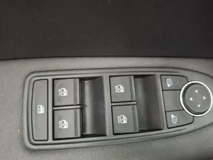 Photo 133 Renault Captur  E-Tech full hybrid 145