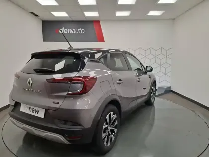Photo 17 Renault Captur  E-Tech full hybrid 145