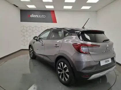 Photo 99 Renault Captur  E-Tech full hybrid 145