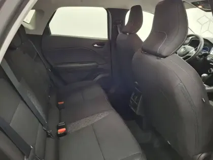 Photo 23 Renault Captur  E-Tech full hybrid 145