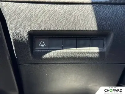 Photo 65 Peugeot 2008  Electrique 54 kWh 156 ch