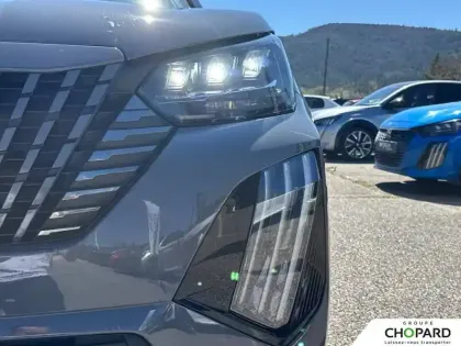 Photo 67 Peugeot 2008  Electrique 54 kWh 156 ch
