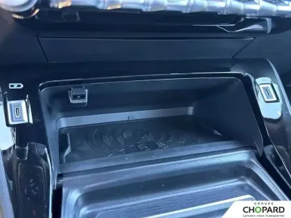 Photo 62 Peugeot 2008  Electrique 54 kWh 156 ch