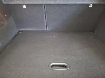 Photo 10 Renault Captur  E-Tech full hybrid 145