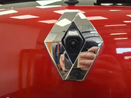 Photo 9 Renault Captur  E-Tech full hybrid 145