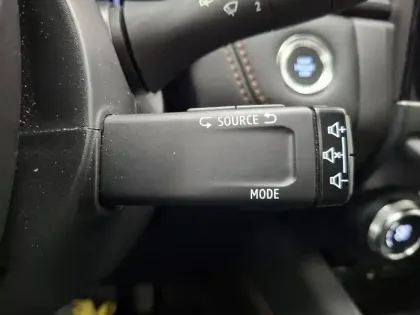 Photo 46 Renault Captur  E-Tech full hybrid 145