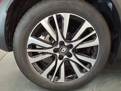 Photo 12 Renault Captur  E-Tech full hybrid 145