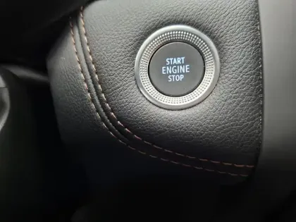 Photo 38 Renault Captur  E-Tech full hybrid 145