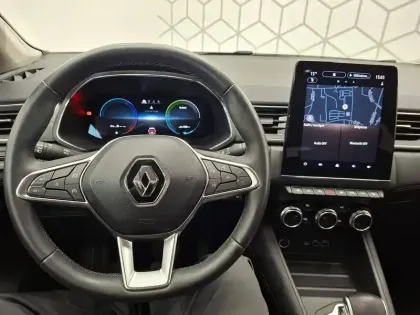 Photo 43 Renault Captur  E-Tech full hybrid 145