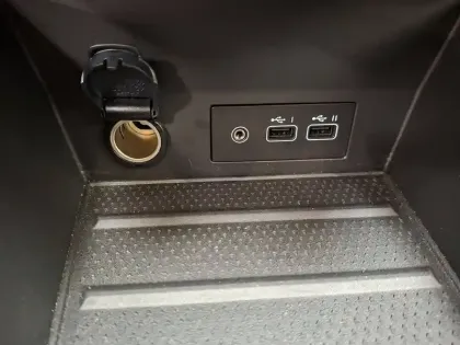 Photo 36 Renault Captur  E-Tech full hybrid 145