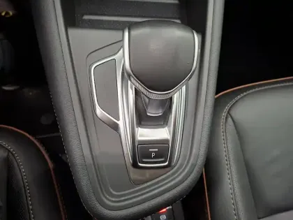 Photo 137 Renault Captur  E-Tech full hybrid 145