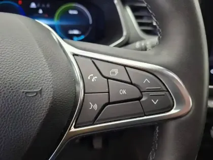 Photo 34 Renault Captur  E-Tech full hybrid 145