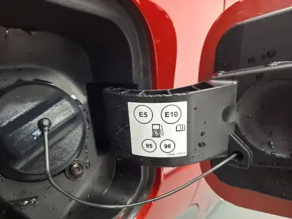 Photo 11 Renault Captur  E-Tech full hybrid 145