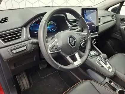 Photo 131 Renault Captur  E-Tech full hybrid 145