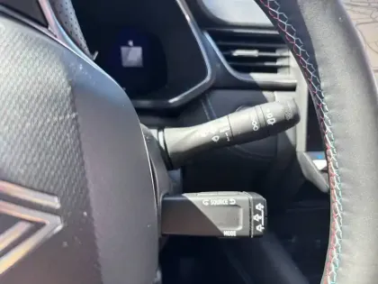 Photo 30 Renault Symbioz  E-Tech full hybrid 145