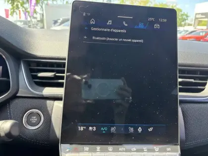 Photo 33 Renault Symbioz  E-Tech full hybrid 145