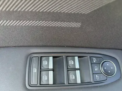 Photo 22 Renault Symbioz  E-Tech full hybrid 145