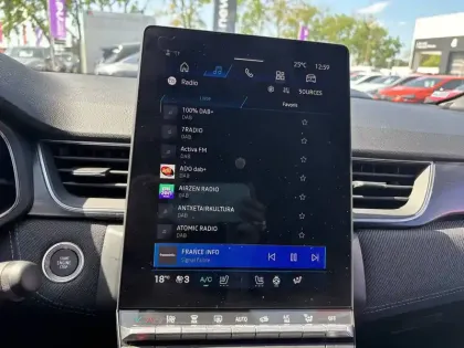 Photo 32 Renault Symbioz  E-Tech full hybrid 145