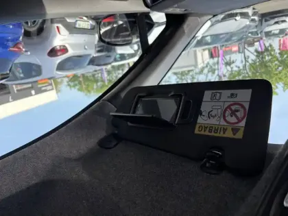 Photo 41 Renault Captur  E-Tech full hybrid 145 ch