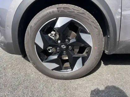 Photo 10 Renault Captur  E-Tech full hybrid 145 ch