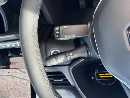 Photo 31 Renault Captur  E-Tech full hybrid 145 ch