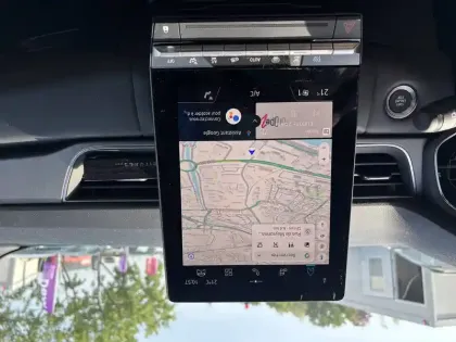 Photo 29 Renault Captur  E-Tech full hybrid 145 ch