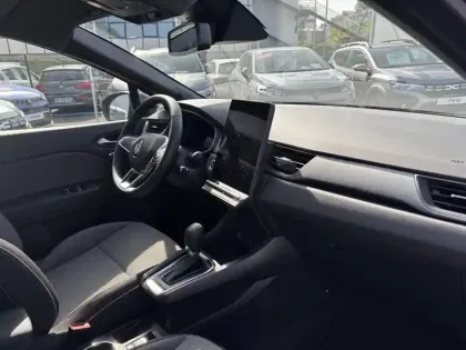 Photo 11 Renault Captur  E-Tech full hybrid 145 ch