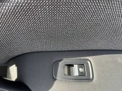 Photo 15 Renault Captur  E-Tech full hybrid 145 ch