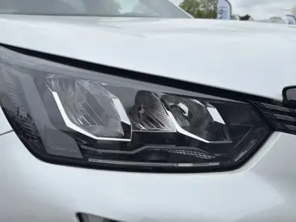 Photo 63 Peugeot 2008  BlueHDi 130 S&S EAT8