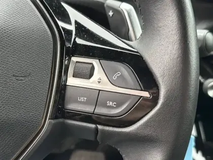 Photo 65 Peugeot 2008  BlueHDi 130 S&S EAT8