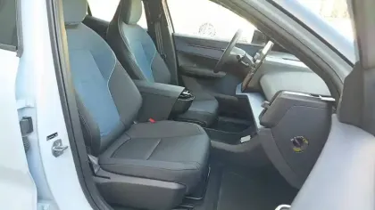 Photo 24 Volvo Ex30  Single Extended Range 272 ch 1EDT