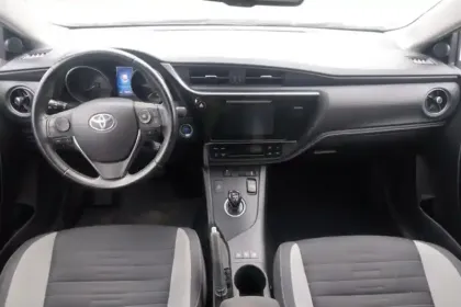 Photo 8 Toyota Auris  Hybride 136ch