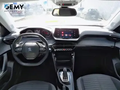 Photo 23 Peugeot 2008  PureTech 130 S&S EAT8