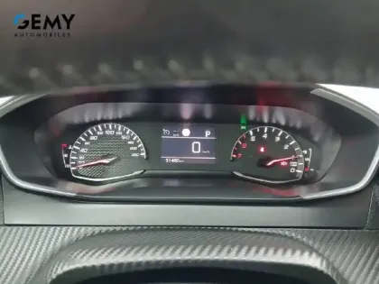 Photo 63 Peugeot 2008  PureTech 130 S&S EAT8