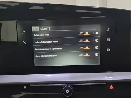 Photo 56 Opel Mokka  Electrique 136 ch & Batterie 50 kWh