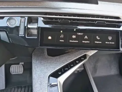 Photo 13 Peugeot 5008  Electrique 230 ch 97 kWh Grande autonomie