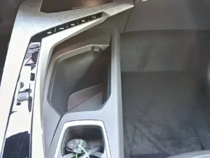 Photo 20 Peugeot 5008  Electrique 230 ch 97 kWh Grande autonomie