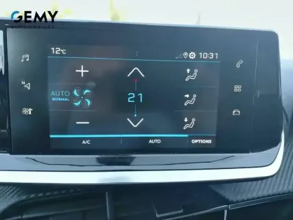 Photo 51 Peugeot 208  PureTech 100 S&S EAT8