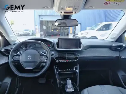 Photo 45 Peugeot 208  PureTech 100 S&S EAT8