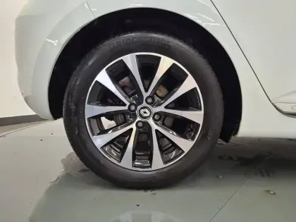 Photo 15 Renault Clio  E-Tech 140 - 21N