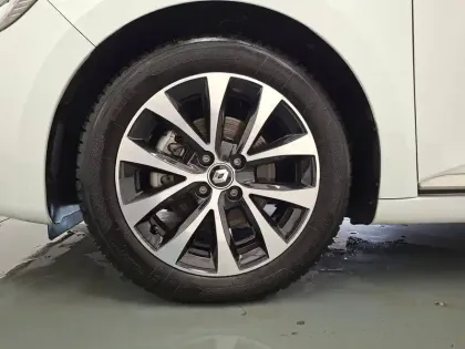 Photo 58 Renault Clio  E-Tech 140 - 21N