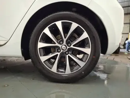 Photo 59 Renault Clio  E-Tech 140 - 21N